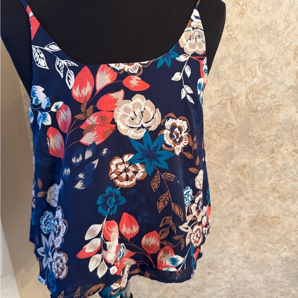 Lily white Print Women's Top - Picture 1 of 5